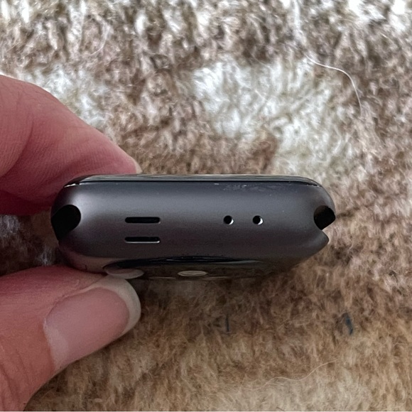 Apple Watch Series 3 38 MM Case Model A1858 - Picture 7 of 8